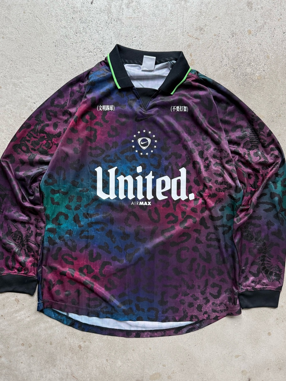 NWOT* Nike Mad 90 Pack “Tiempo” Long Sleeve Animal Print Jersey M 26x29